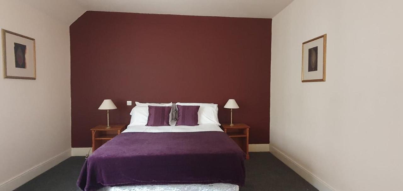 Bed and Breakfast The Coach And Horses Winchester Exterior foto
